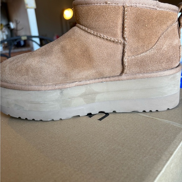 UGG Classic Ultra Mini Boot Women Size 9 - Picture 9 of 11